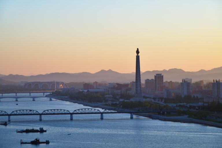 Sunrise,In,Pyongyang,,North,Korea,And,Taedong,River,In,The
