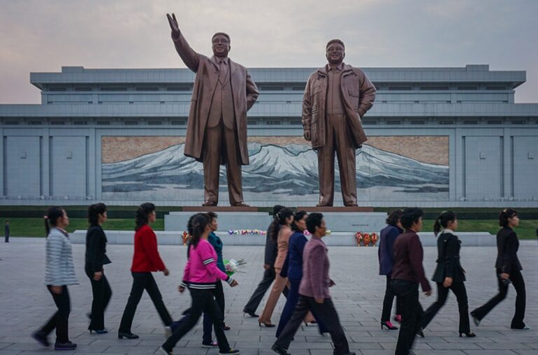 Pyongyang,,North,Korea,-,October,2016:,People,Leaving,After,Paying