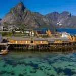 Sakrisøy 黃色漁村